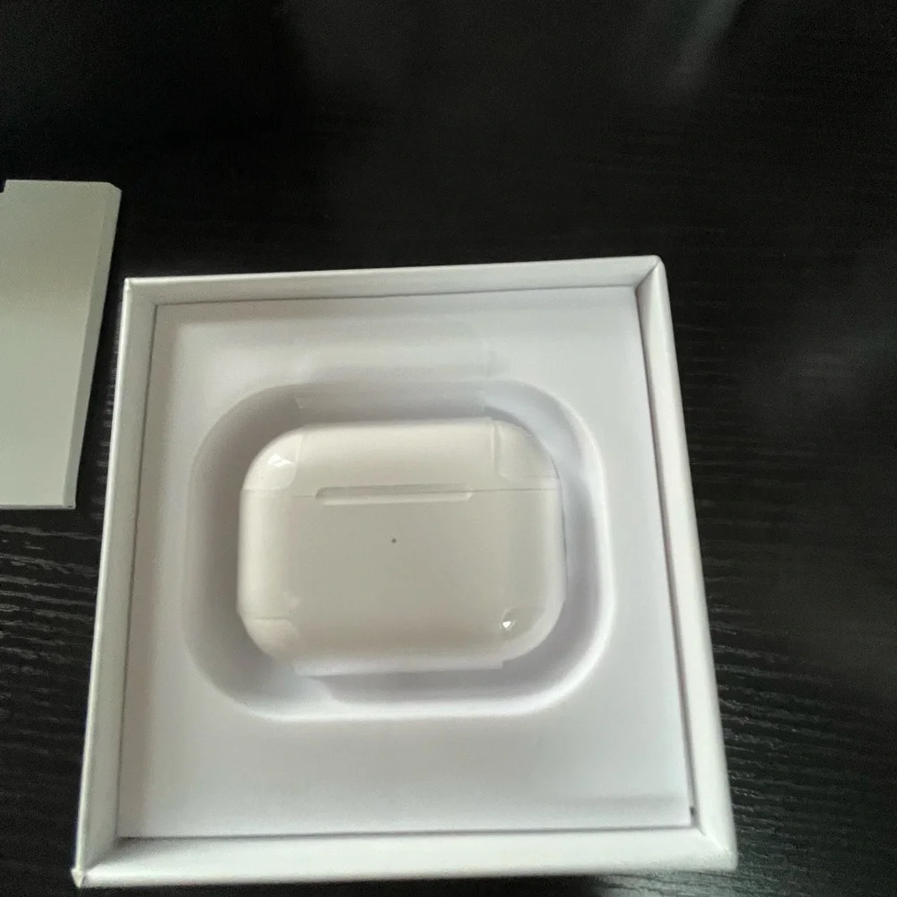 Apple White Bluetooth Earbuds with Case